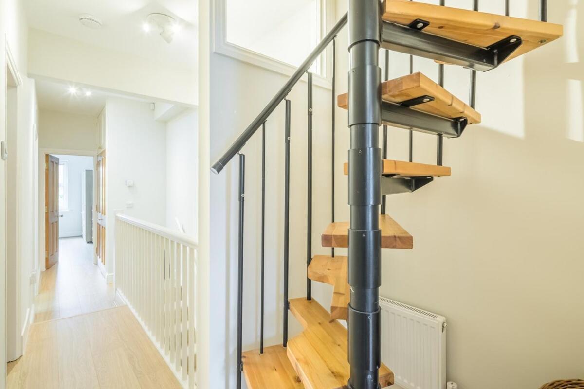 Large 4 Bedroom Home With Garden And Free Parking Кембридж Екстер'єр фото